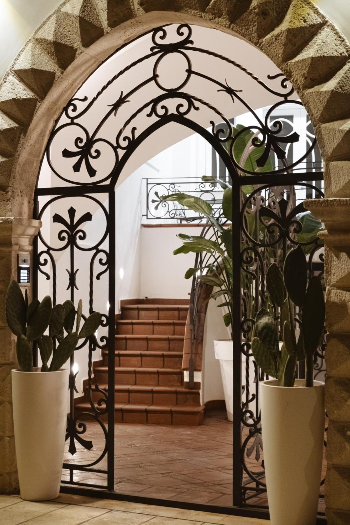 Albergo Diffuso Dimora Rossi Charme B&B Turi Exterior foto